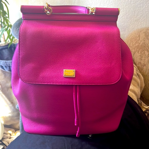 Stunning Barbie Pink Leather Dolce & Gabbana Backpack with gold hardware - Picture 2 of 12